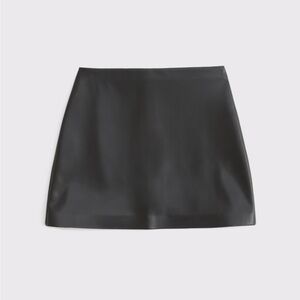 Abercrombie & Fitch The A&F Scarlett Vegan Leather Mini Skort